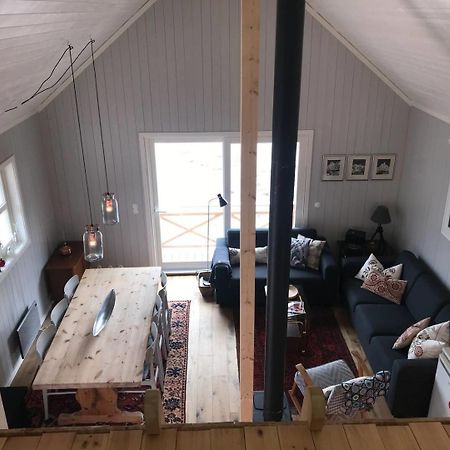 Nora'S Waterfront Cabin Svolvær Eksteriør billede
