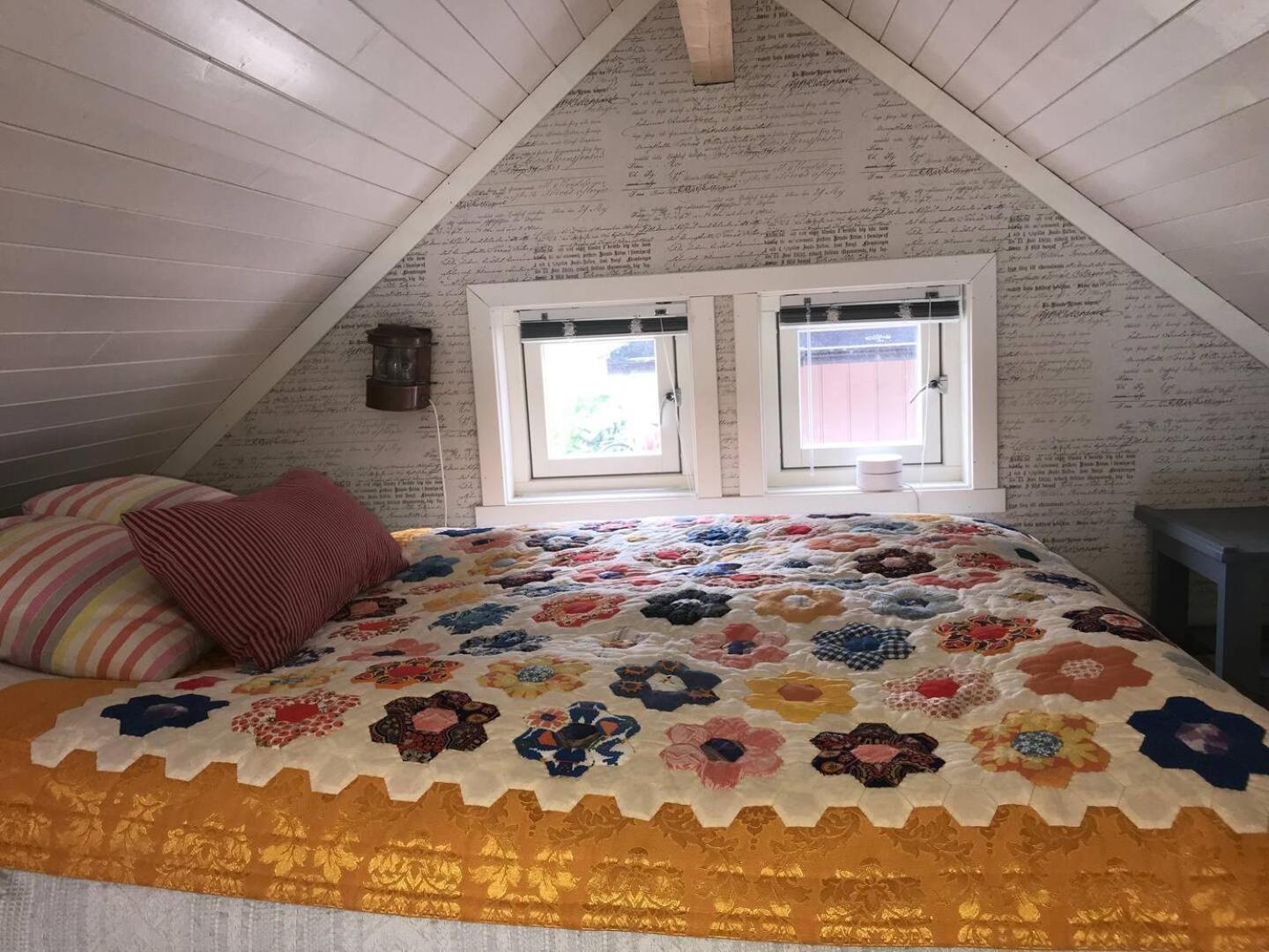 Nora'S Waterfront Cabin Svolvær Eksteriør billede