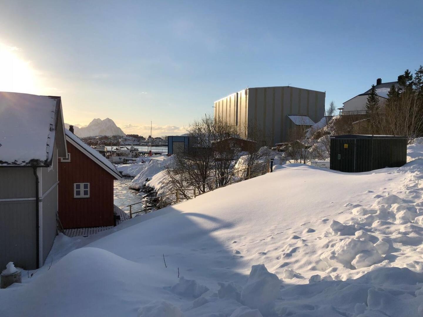 Nora'S Waterfront Cabin Svolvær Eksteriør billede
