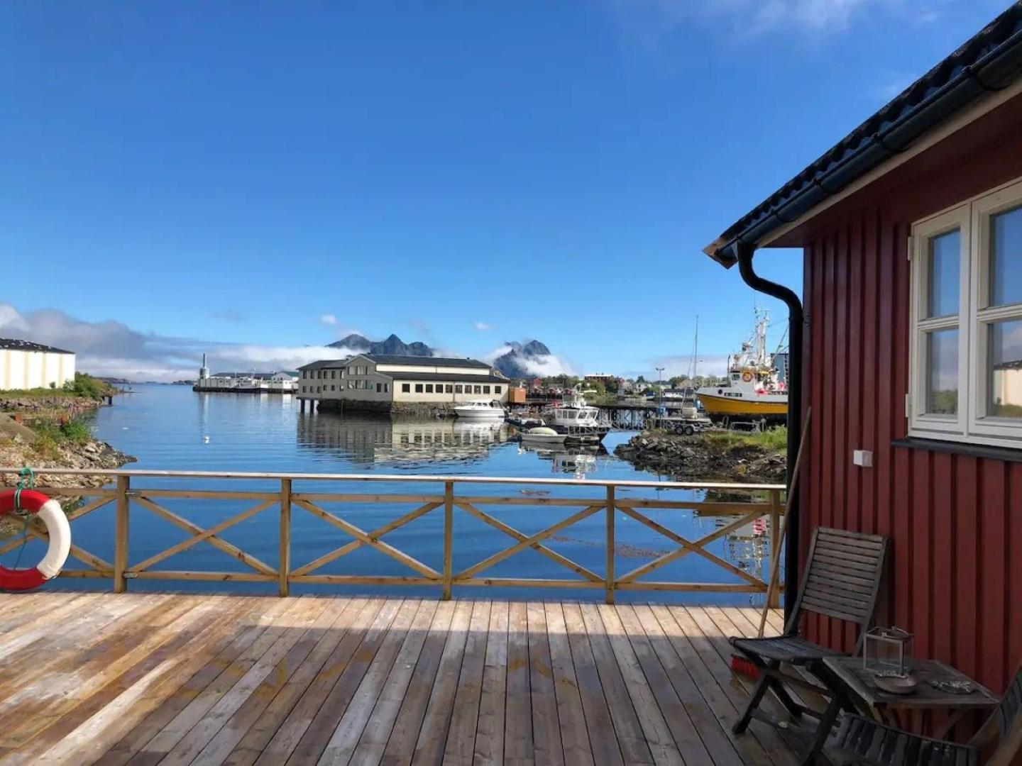Nora'S Waterfront Cabin Svolvær Eksteriør billede